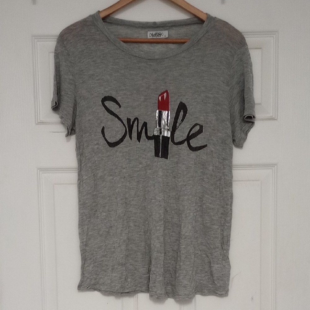 Gray Graphic Tee with Lipstick Design